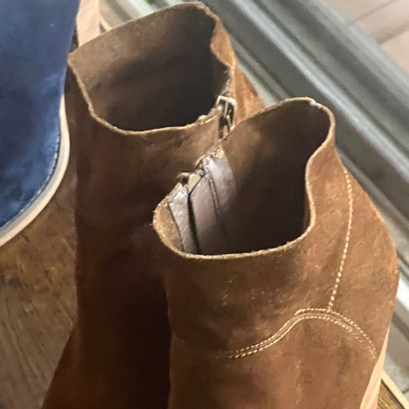 BROWN SUADE BOOTIES - Picture 3 of 4